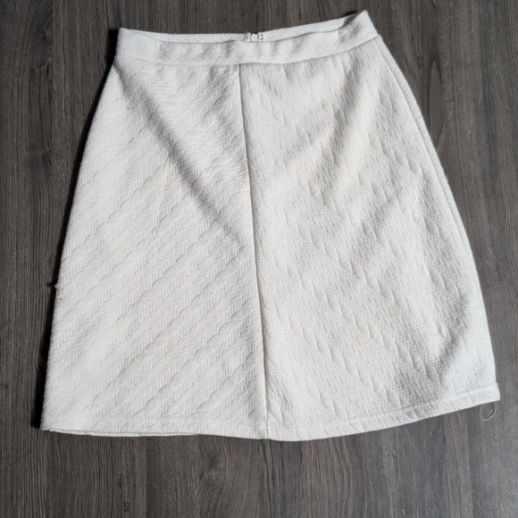 Cozy Knit Skirt - US S - Picture 2 of 9